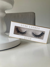 Load image into Gallery viewer, 'Flo' Lash