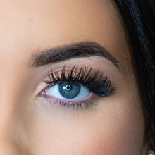 Load image into Gallery viewer, 'Ultimate Luxe' Lash