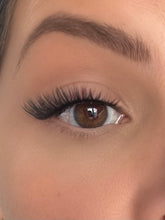 Load image into Gallery viewer, &#39;Honey Bunny&#39; Lash style
